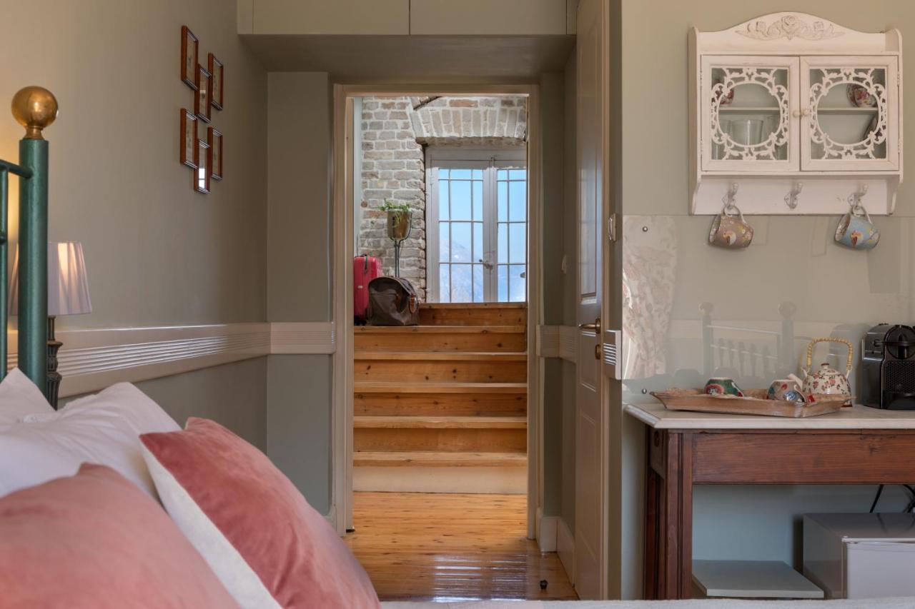 Porta Spilea Boutique Apartments コルフ島 エクステリア 写真